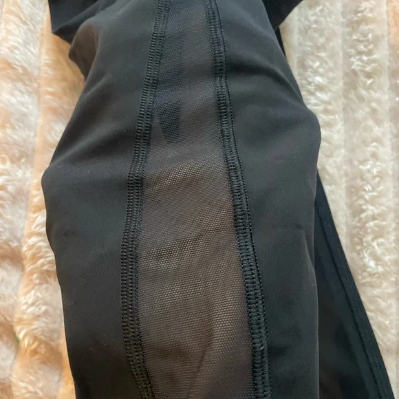 lululemon athletica Black Sports Bra and Leggings Set - Picture 3 of 5